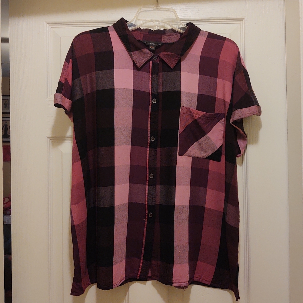 Short Sleeve Plaid Button-Up Shirt, Size XXL